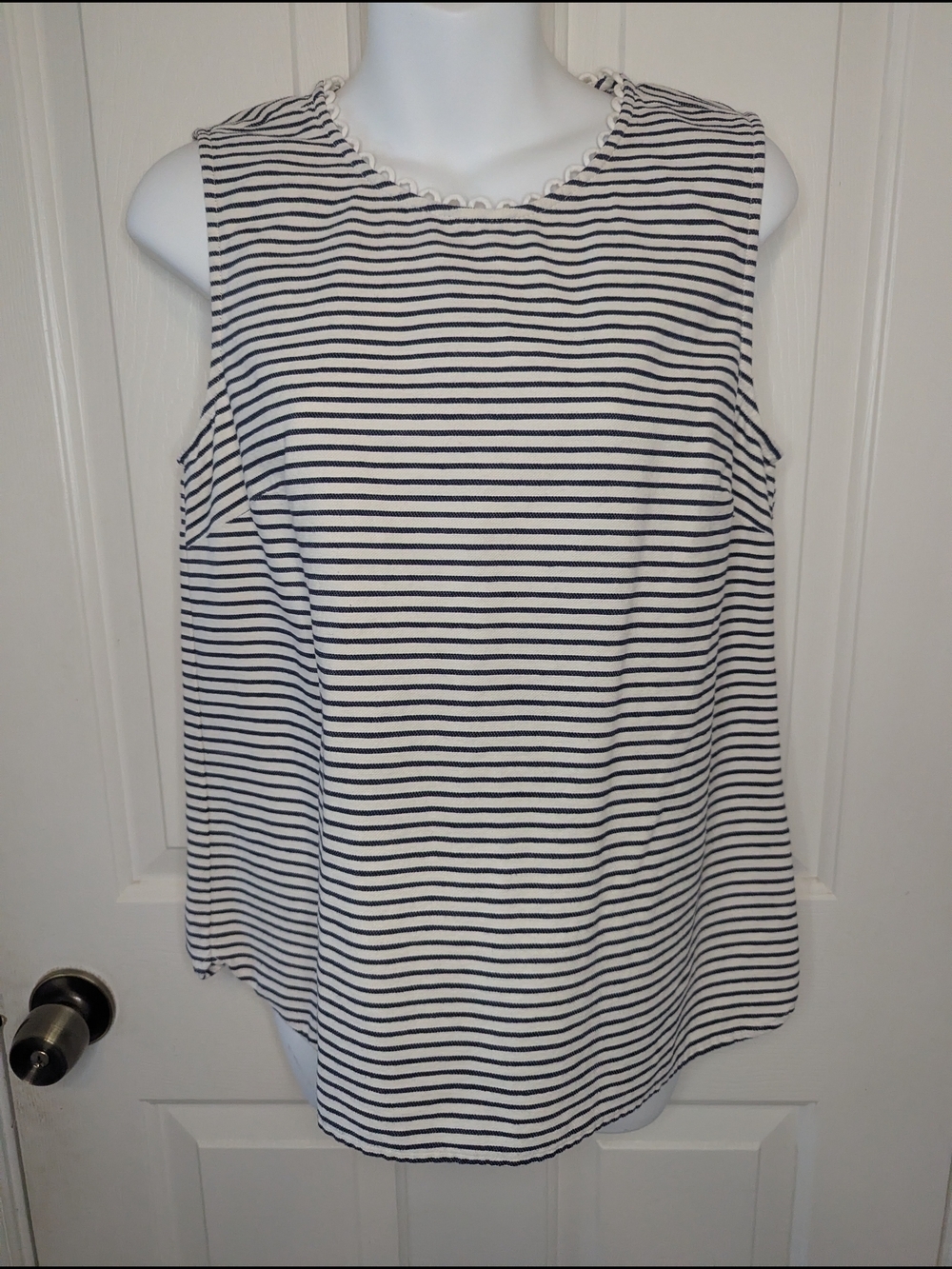 J.Crew Factory Navy‎ Blue White Striped Scalloped Neck Tank Top Womens Size 8
